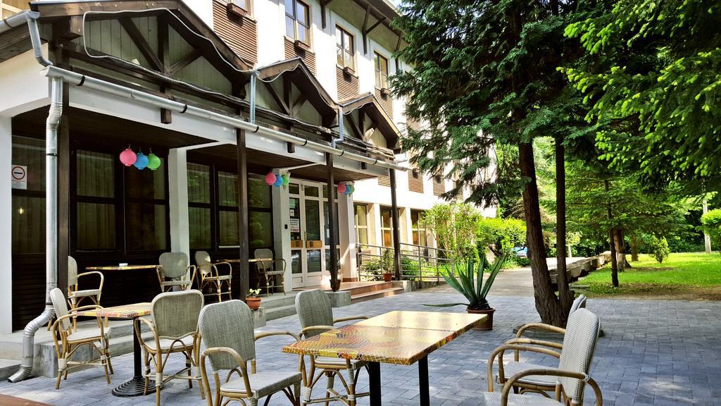 Salgo Hotel Salgotarjan Exterior photo